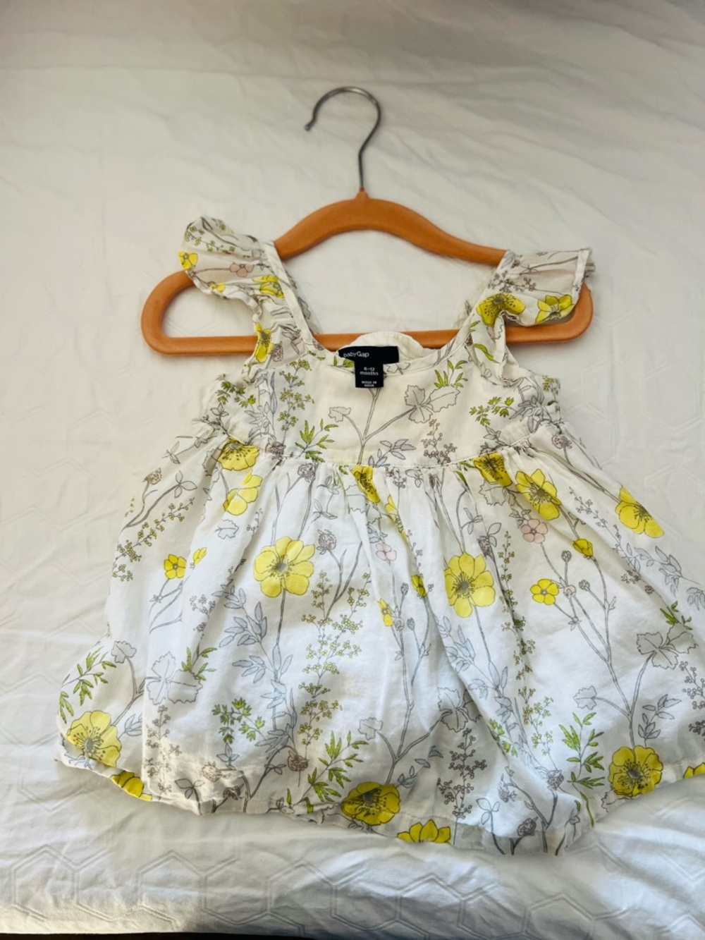 GAP White Floral Flutter Sleeve Dress with Yellow Blooms